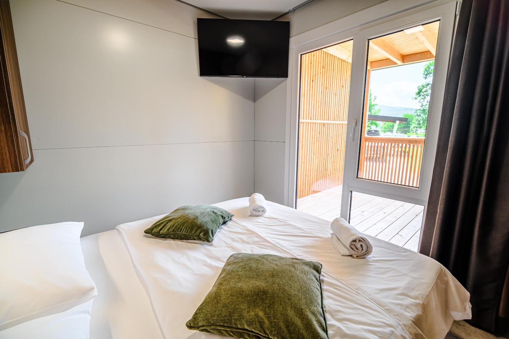 Premium Mobile Homes With Thermal Riviera Tickets Чатеж об Сави Екстериор снимка