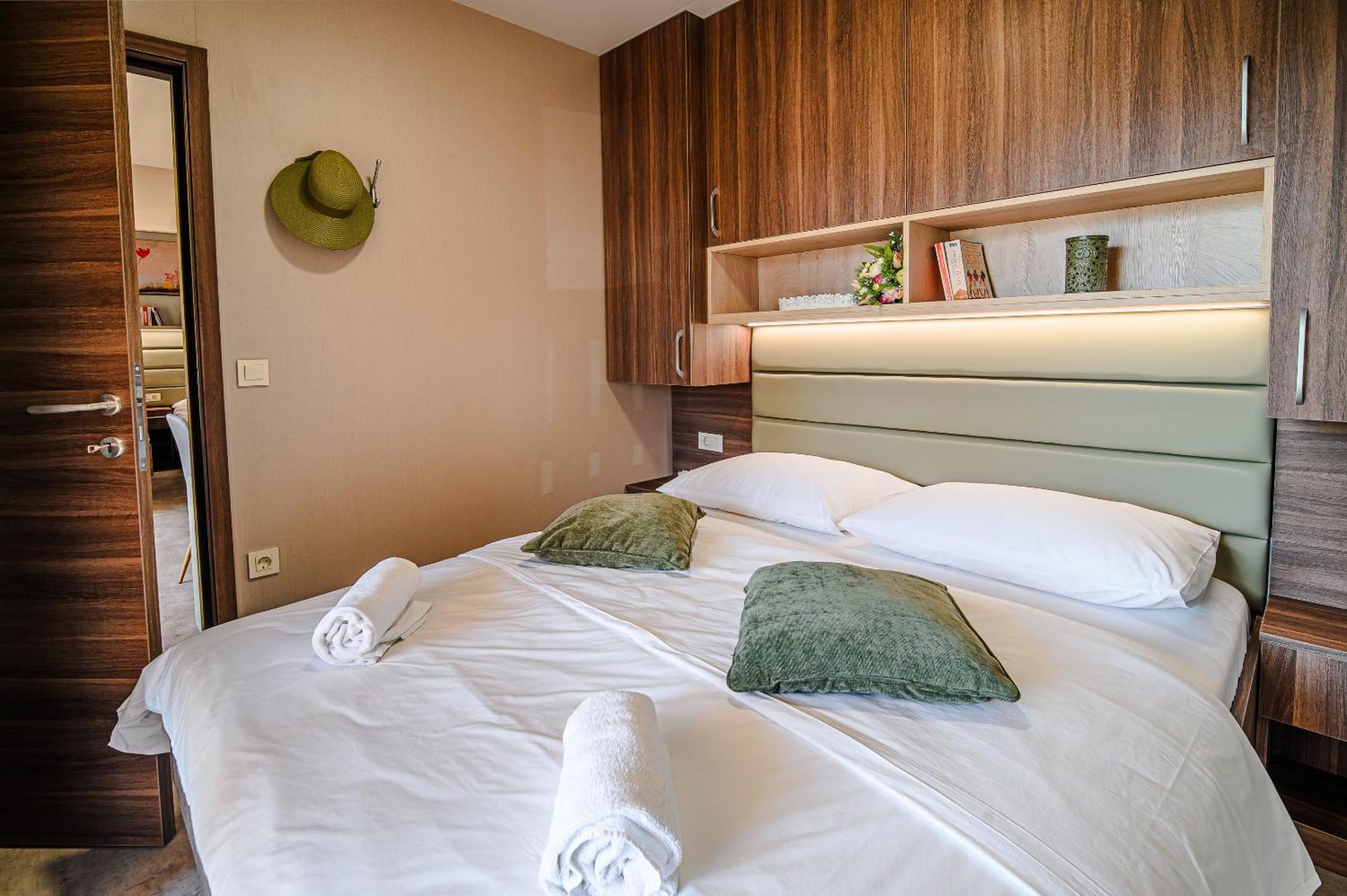 Premium Mobile Homes With Thermal Riviera Tickets Чатеж об Сави Стая снимка
